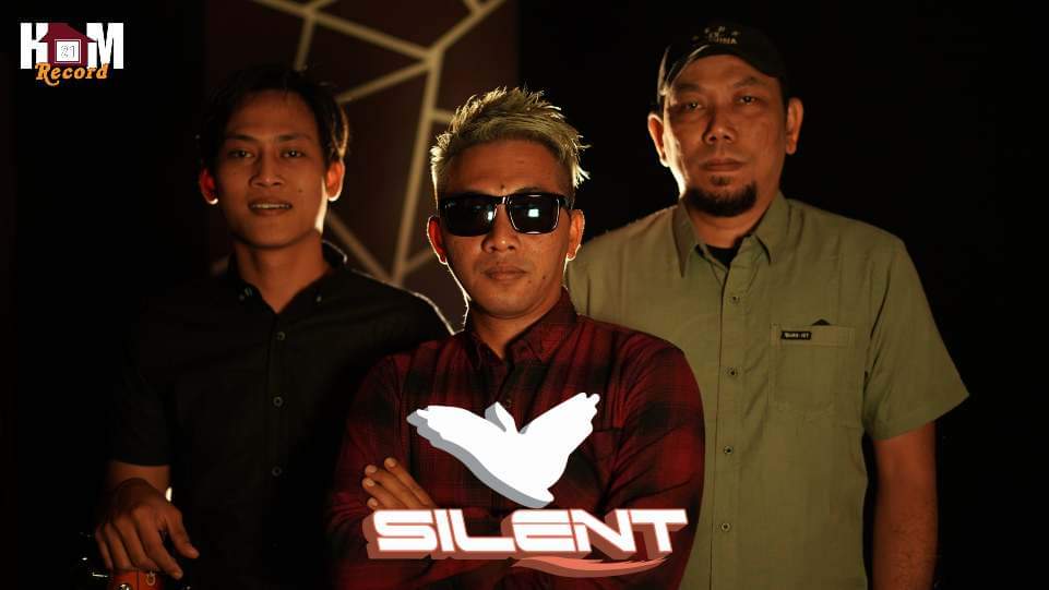 Silent Band Maknai Bermimpi Lewat Rilis Single Mengudara