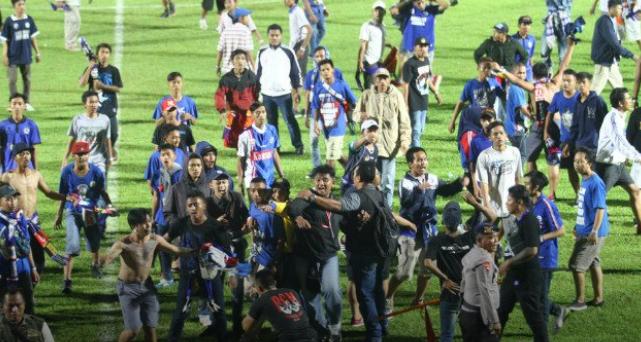 Sebanyak 127 Orang Meninggal Dunia Pasca Pertandingan Arema FC. Vs Persebaya Surabaya.