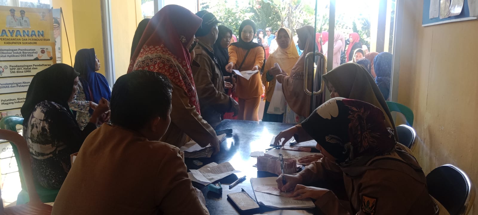 Sebanyak 600 KPM di Desa Boyongsari Terima Bansos, apa Saja Bantuannya?