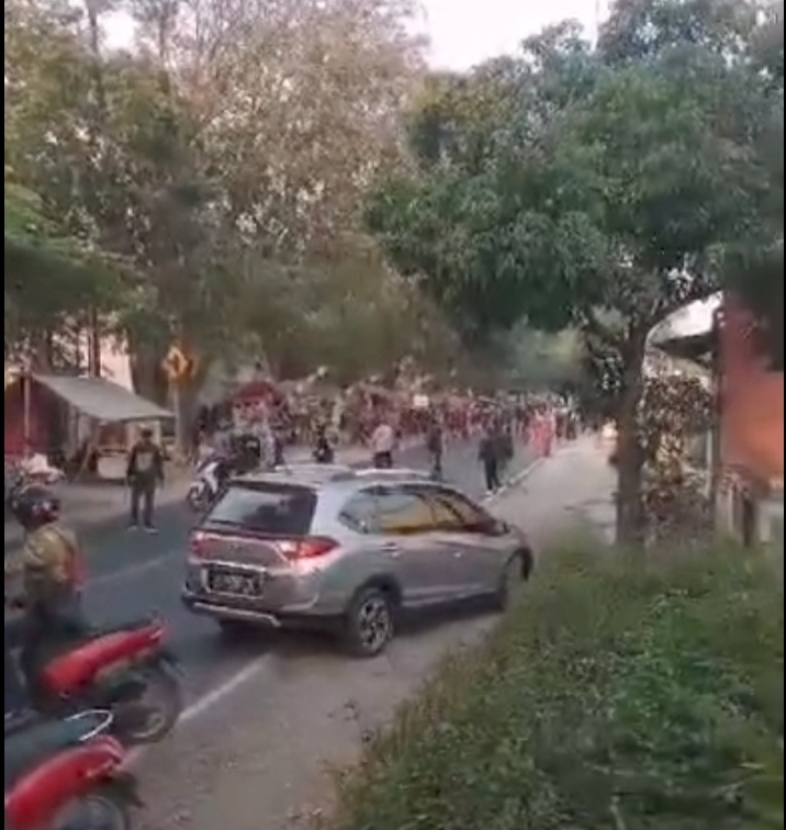 Bentrok Antar Dua Ormas Terjadi Di Cianjur, Saksi Mata Beri Keterangan