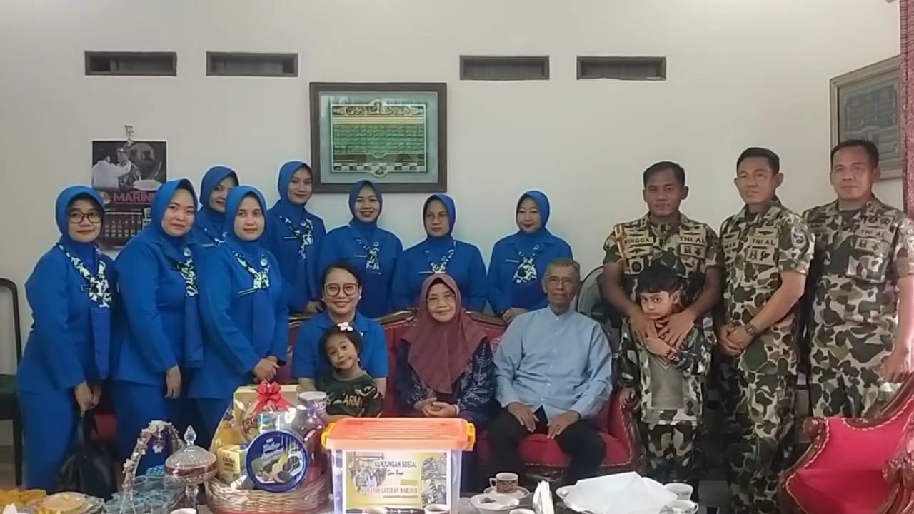 HUT Kolatmar Ke 49, Danpuslatpurmar 6 Jampang Tengah Laksanakan Kunsos 