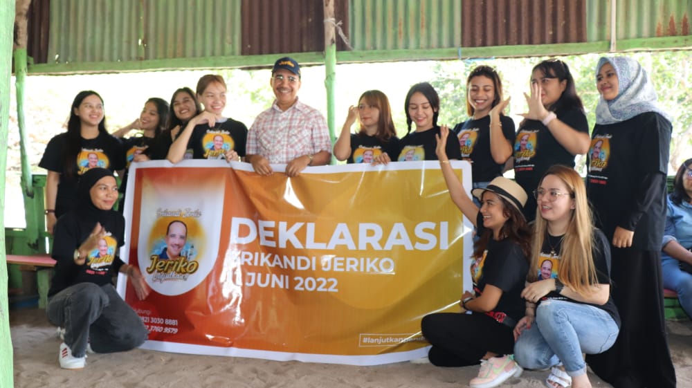  Sejumlah Orang Muda   Bernama Srikandi Jeriko Deklarasi Dukung Jefri Riwu Kore Maju Pilwalkot Melalui Jalur Independen