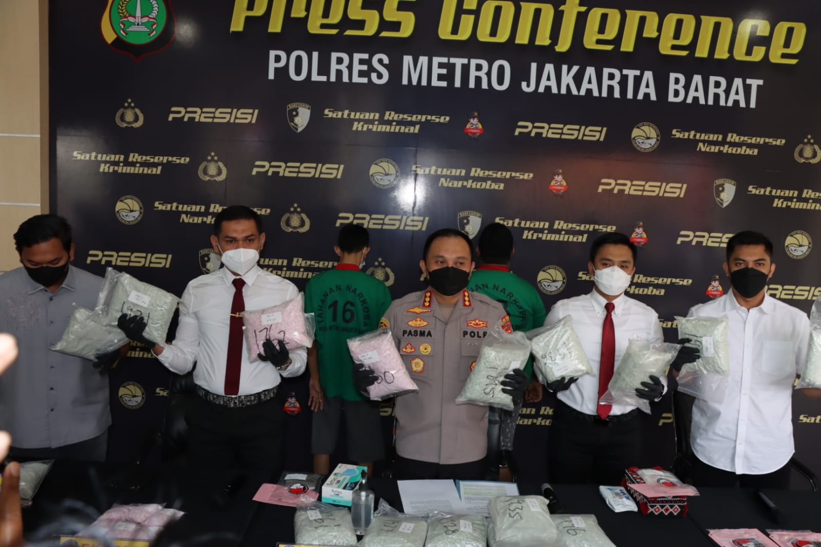 Bongkar Jaringan Penyeludupan Ekstasi Internasional. Dilakukan Satres Narkoba Polres Metro Jakarta Barat
